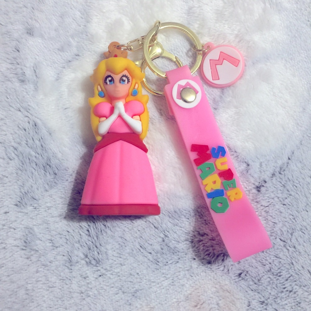 Princess Peach keychain